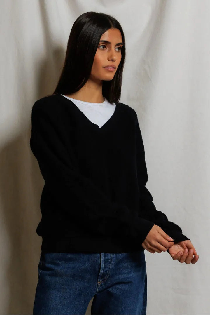 ziggy v-neck